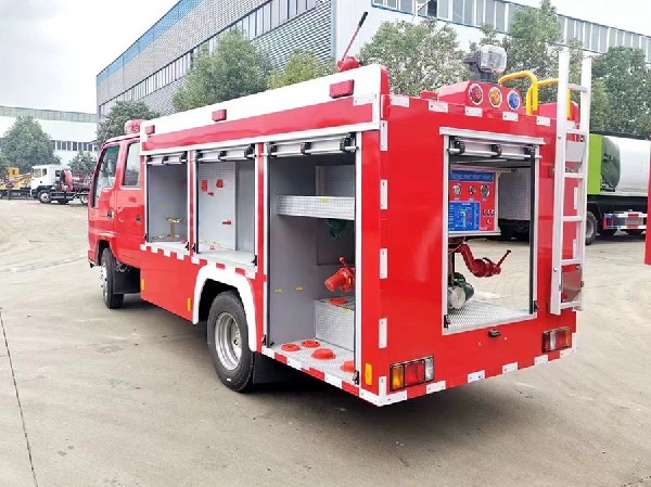 庆铃五十铃2吨水罐消防车