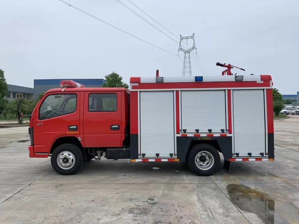 东风2.5吨泡沫消防车
