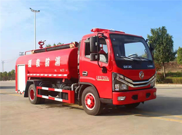 东风多利卡3.5吨消防洒水车