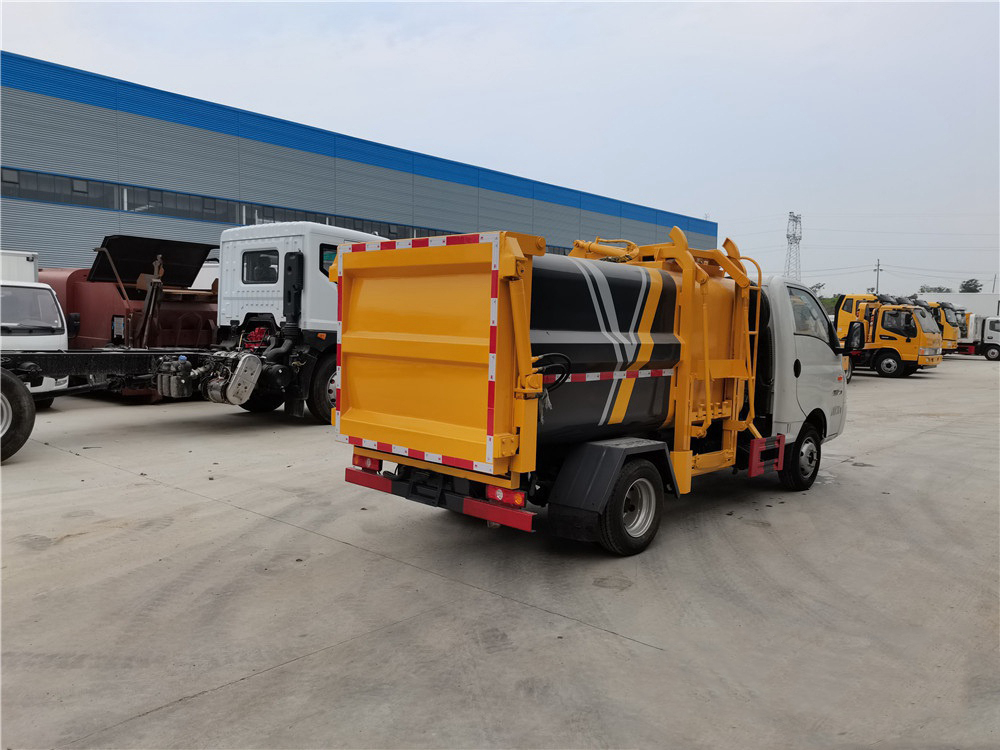 4.5立方 蓝牌凯马瑞航侧装压缩垃圾车