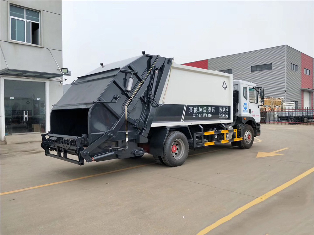 14方东风D9 压缩垃圾车